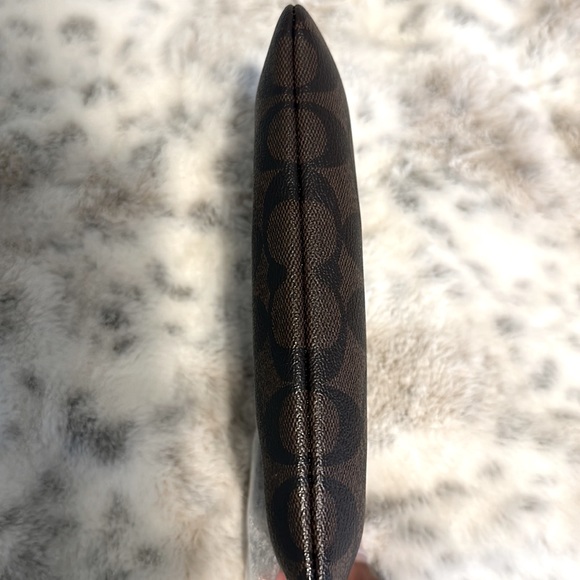 ✨COACH SIGNATURE LEATHER LARGE CORNER ZIP✨WRISTLET/CLUTCH/WALLET✨BRAND NEW🔥 - Picture 4 of 5